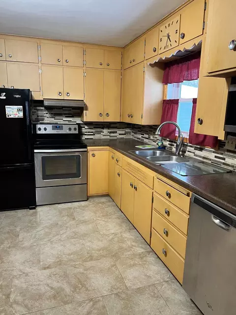Kitchen - 537 E Ronning Ave, Appleton, MN 56208 photo 2 of 2