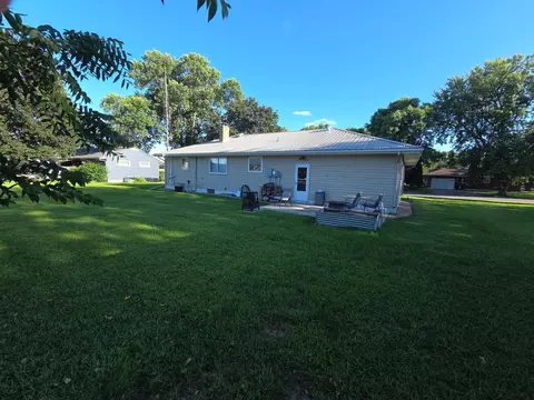 Exterior - 537 E Ronning Ave, Appleton, MN 56208 photo 1 of 5