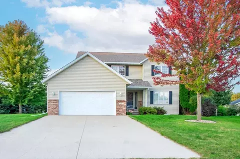 14 Eagle Ridge Ct, North Mankato, MN 56003