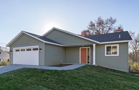 2524 15 St SE, Rochester, MN 55904