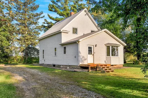 46235 20th Ave, Isle, MN 56342