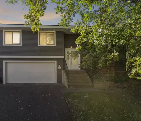1917 113th Ave NW, Coon Rapids, MN 55433