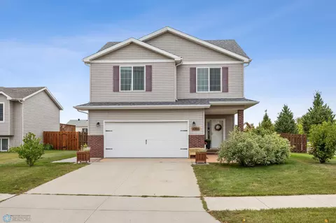 4205 19th St S, Moorhead, MN 56560