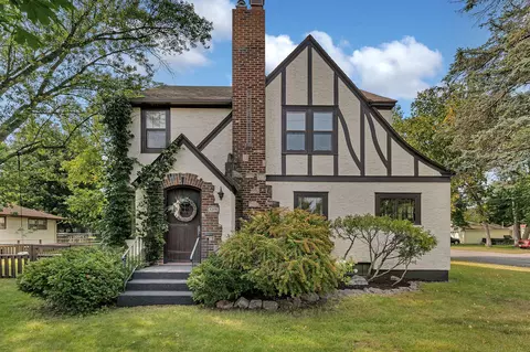 1701 Clearwater Rd, Saint Cloud, MN 56301