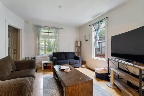Living - 1016 E 7th St, Duluth, MN 55805 photo 1 of 2