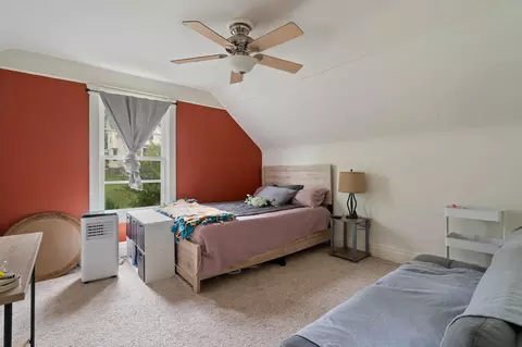 Bedroom - 1016 E 7th St, Duluth, MN 55805 photo 1 of 2