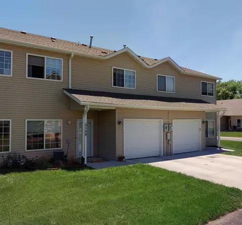 5189 Supalla Ct NW, Rochester, MN 55901