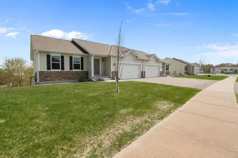 1112 Natalie Ave, Montrose, MN 55363