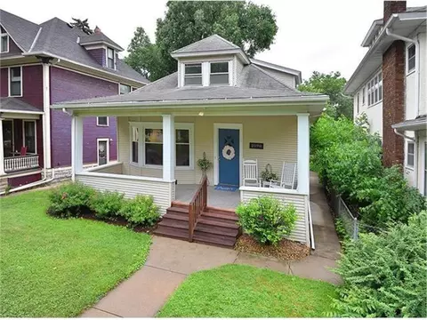 2098 Marshall Ave, Saint Paul, MN 55104