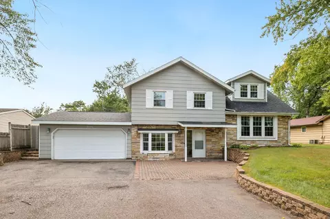 6840 Brookview Dr NE, Fridley, MN 55432