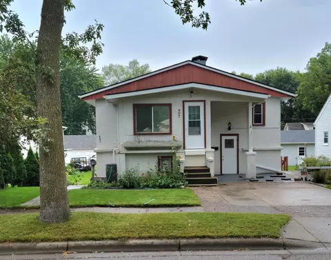 807 N 6th St, Montevideo, MN 56265