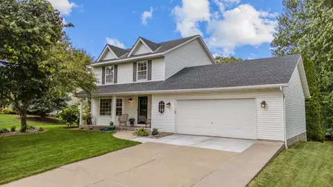 7674 Sherwood Rd, Woodbury, MN 55125