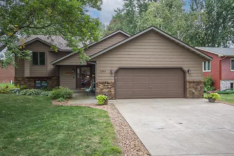 2044 Highview Dr, Sauk Rapids, MN 56379