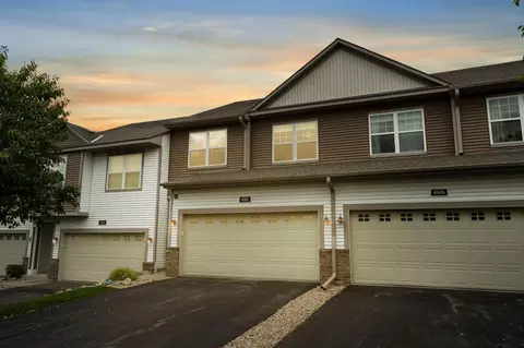 6910 151st St, Savage, MN 55378