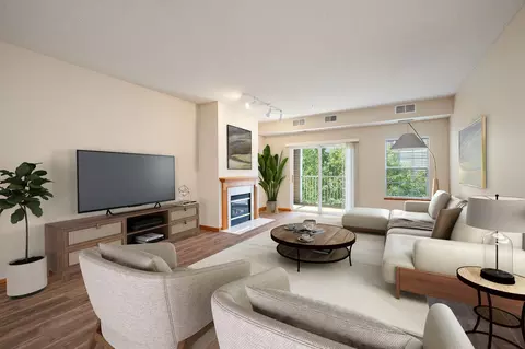 12727 College View Dr #203, Eden Prairie, MN 55347