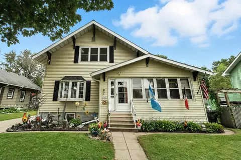 1020 7th St NW, Faribault, MN 55021