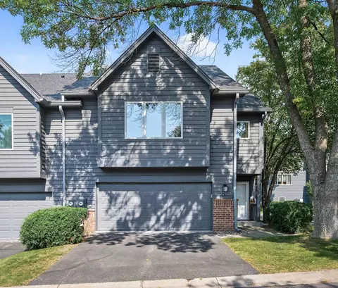 2249 Sherwood Ct, Minnetonka, MN 55305