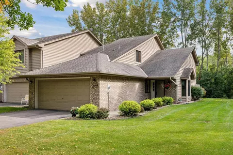 13199 Gemstone Ct, Apple Valley, MN 55124