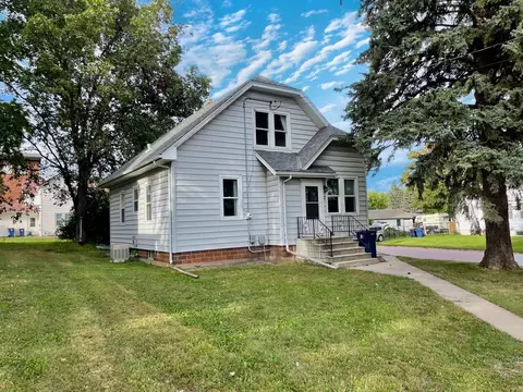 53 E 11th St, Gibbon, MN 55335