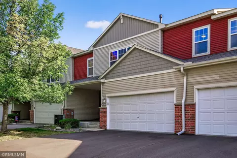 1656 White Pine Way #B, Carver, MN 55315