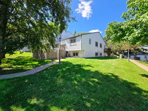3419 Highlander Dr, Eagan, MN 55122