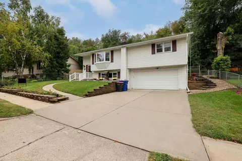 1838 Spruce Dr, Red Wing, MN 55066