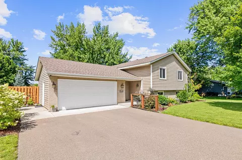 11145 Lower 167th St W, Lakeville, MN 55044