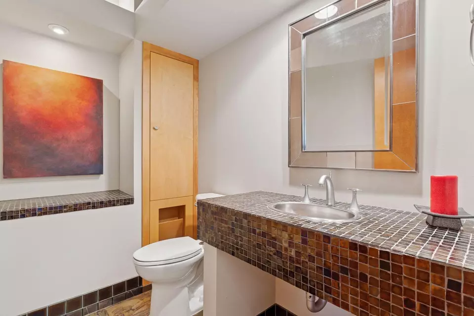 Bath - 10181 Wild Duck Pass, Eden Prairie, MN 55347 photo 3 of 4