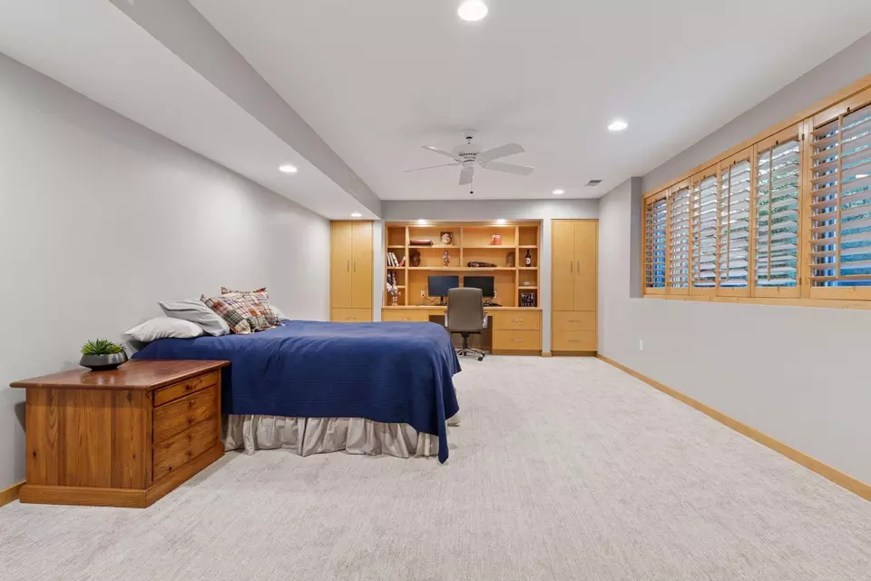 Bedroom - 10181 Wild Duck Pass, Eden Prairie, MN 55347 photo 4 of 6