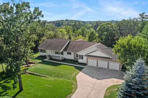 20430 Cottonwood St NW, Oak Grove, MN 55011