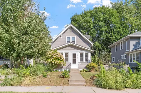 2827 Hayes St NE, Minneapolis, MN 55418