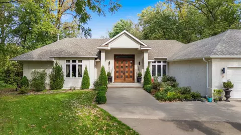 Exterior - 925 Cliff Rd, Eagan, MN 55123 photo 2 of 12