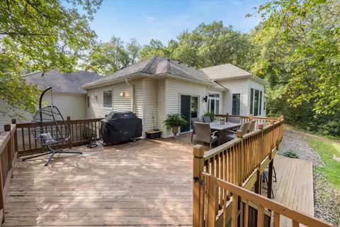 Exterior - 925 Cliff Rd, Eagan, MN 55123 photo 10 of 12