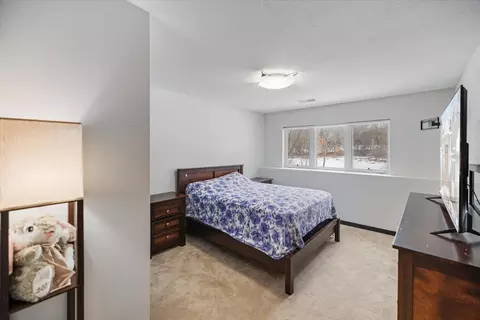 Bedroom - 925 Cliff Rd, Eagan, MN 55123 photo 6 of 8