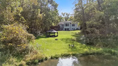 Exterior - 925 Cliff Rd, Eagan, MN 55123 photo 7 of 12