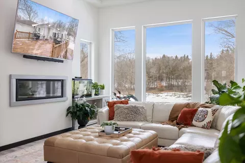 Living - 925 Cliff Rd, Eagan, MN 55123 photo 2 of 11