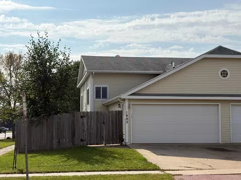 1802 27th Ave S, Fargo, ND 58103