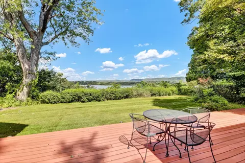 29923 Lakeview Ave, Red Wing, MN 55066
