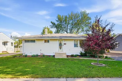 1859 6th St, White Bear Lake, MN 55110
