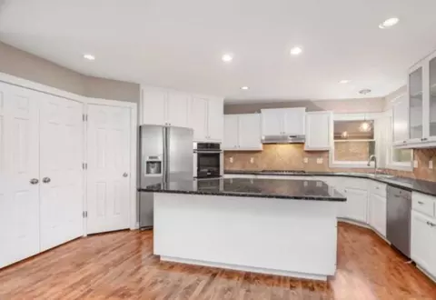 1809 Baker Park Rd, Maple Plain, MN 55359