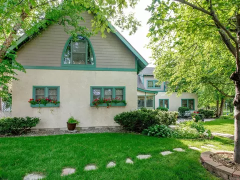 1409 Midway Pkwy, Saint Paul, MN 55108