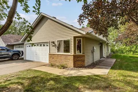 1366 Island Dr, Forest Lake, MN 55025