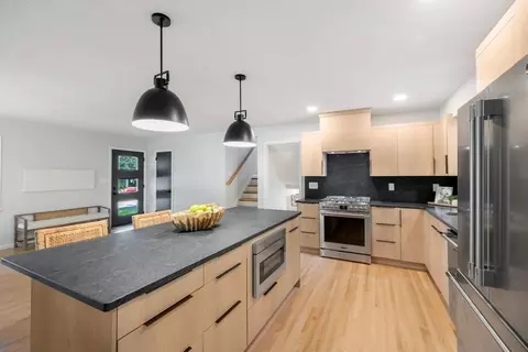 200 Juniper St, Mahtomedi, MN 55115