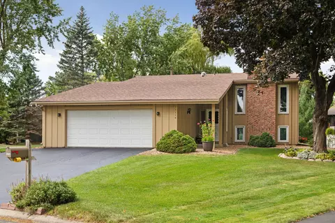 11114 Stanley Cir, Bloomington, MN 55437