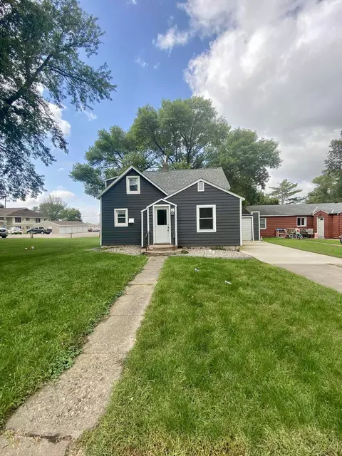 511 Division St N, Clara City, MN 56222