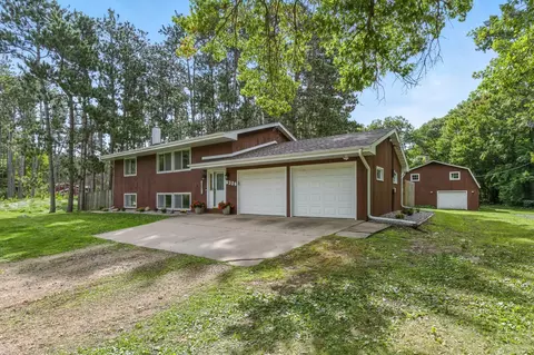 8324 177th Ln NE, Columbus, MN 55025