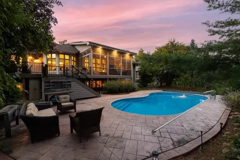 12389 Riverview Rd, Eden Prairie, MN 55347