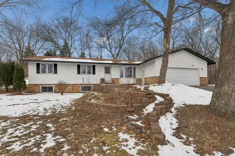 5141 Brooks Cir SE, Prior Lake, MN 55372