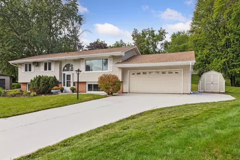 9935 41st Ave N, Plymouth, MN 55441