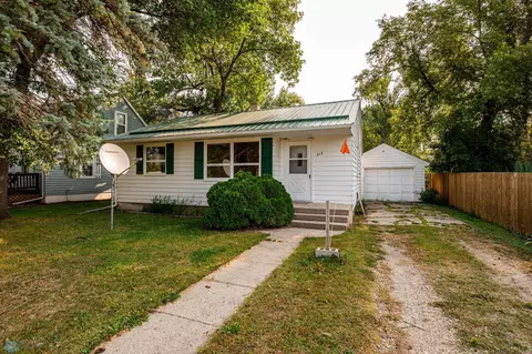 315 Rose St, Lisbon, ND 58054